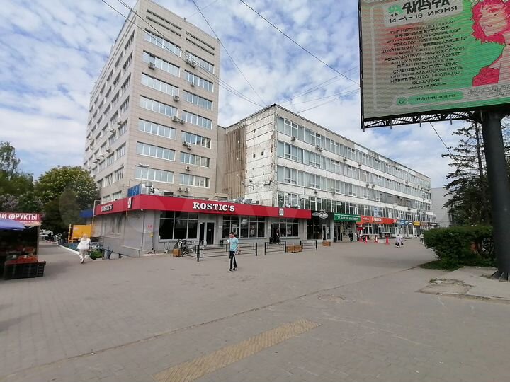 Свободного назначения, 200 м²