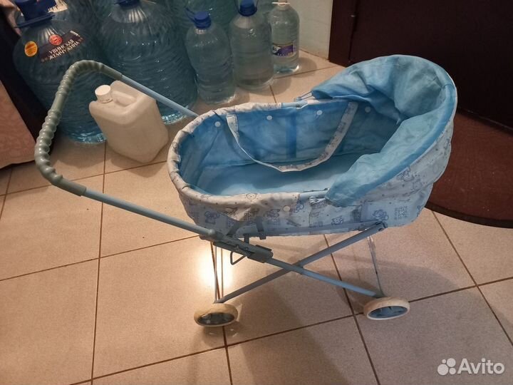 Коляска для кукол