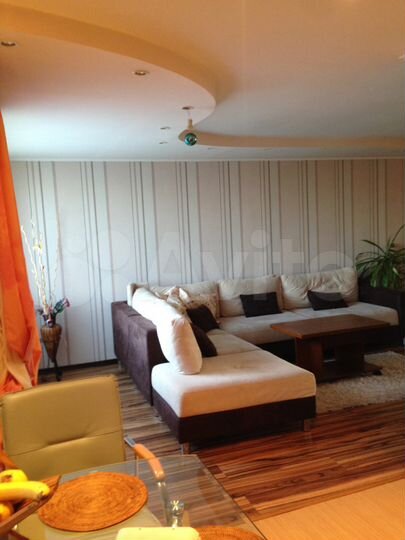 4-к. квартира, 92 м², 1/1 эт.