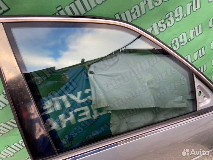 Стекло переднее правое Mercedes S W140 M119 4.2