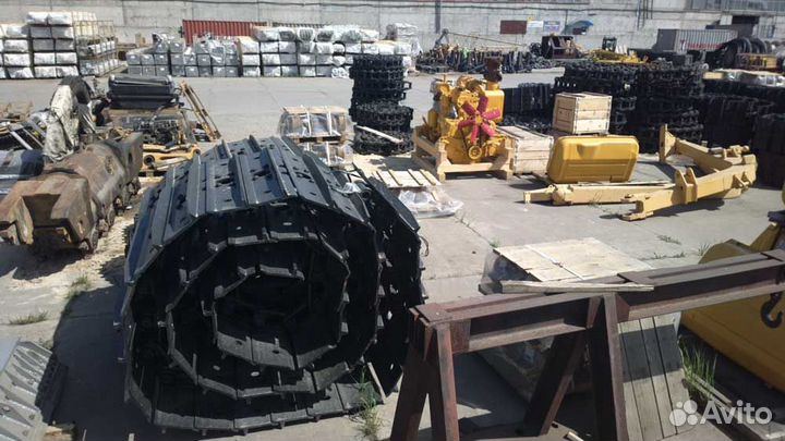 Болт бульдозера Б10 700-28-2473