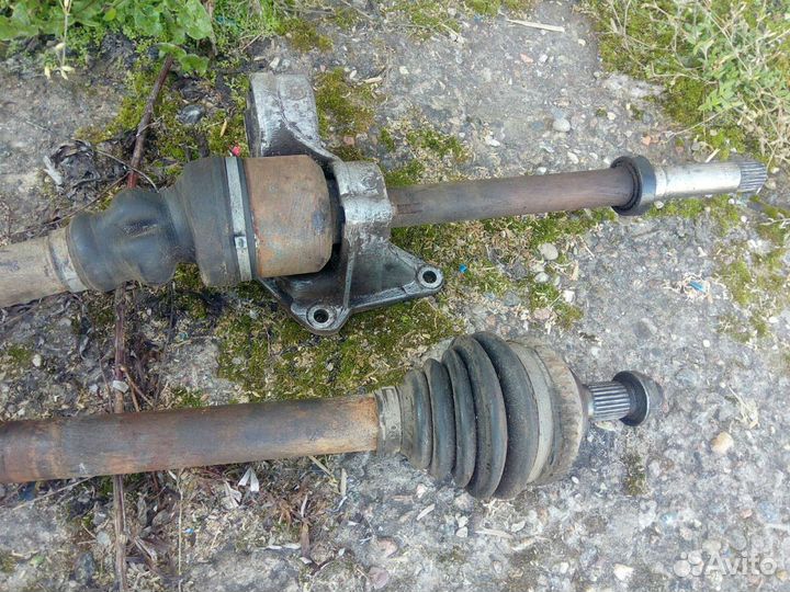 Левый шрус пежо 406, 2000г.в