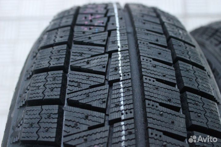 Bridgestone Blizzak Revo GZ 225/55 R17 112