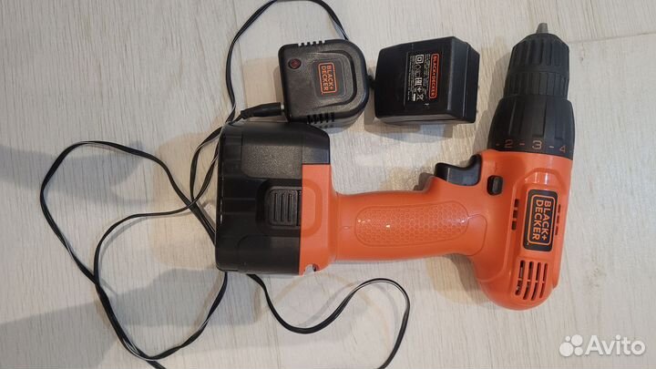 Аккумуляторная отвертка и шуруповерт