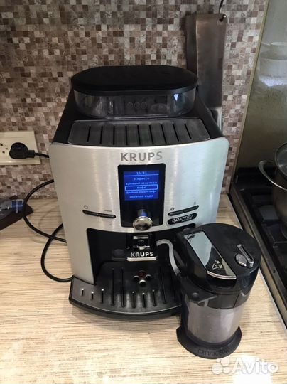 Кофемашина krups EA82FD10 Quattro Force