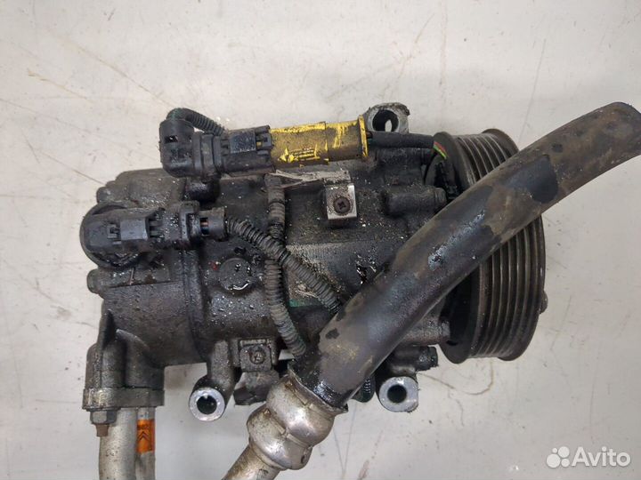 Компрессор кондиционера Peugeot 207