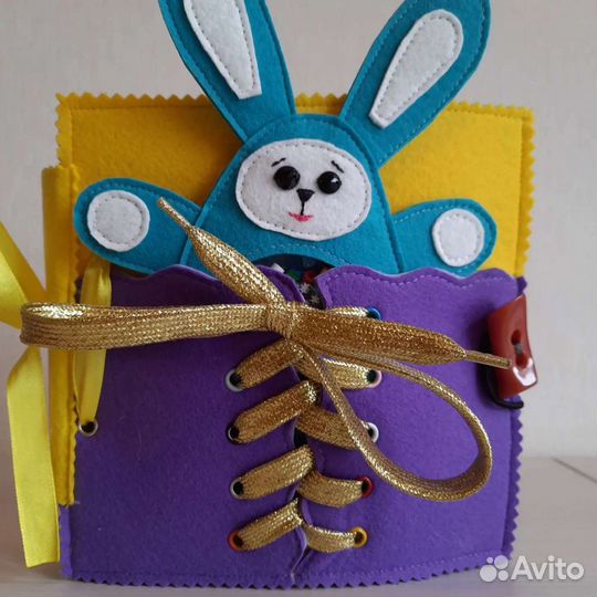 Развивающая книжка игрушка из фетра