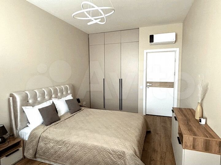 2-к. квартира, 67 м², 10/18 эт.