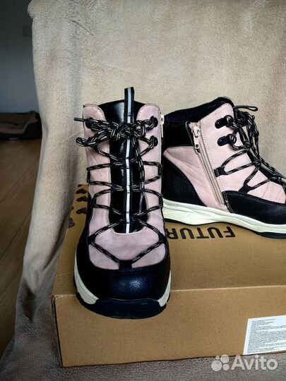 Ботинки для девочки