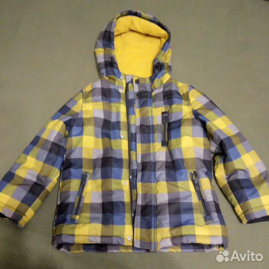 Демисезонная куртка на мальчика 5-7 лет