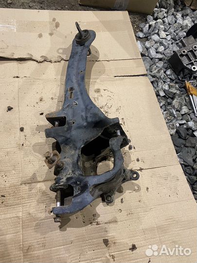 Рычаг поперечный mazda 3 BL седан