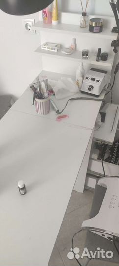Маникюрный стол бу