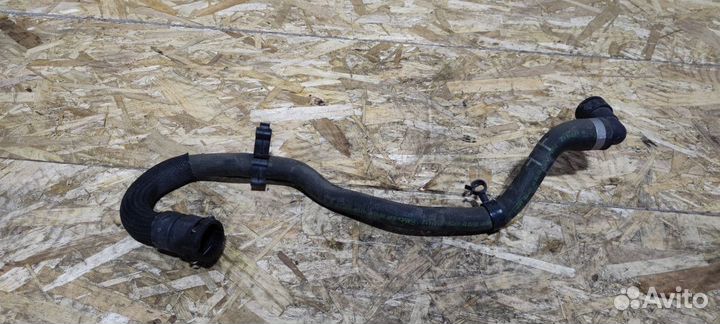 Патрубок охлаждения Land Rover Freelander 2 2.2