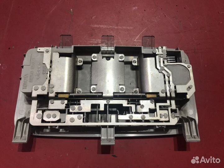 Плафон салона задний Toyota Avensis Т250