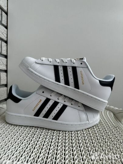 Adidas superstar