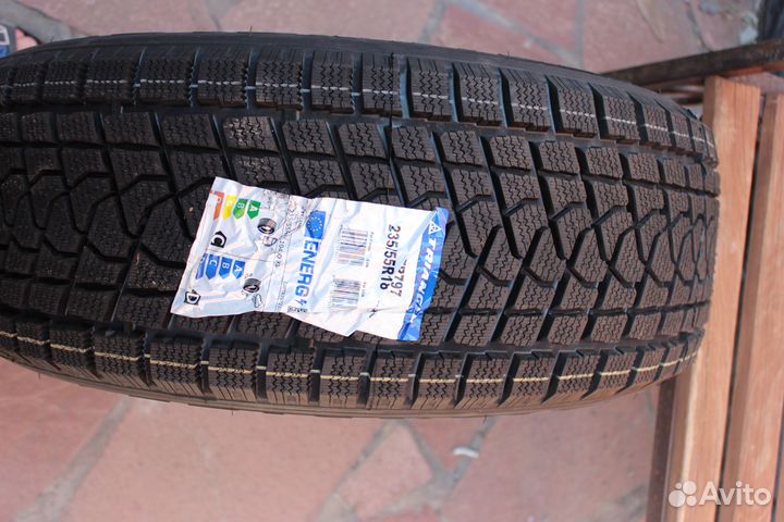 Triangle Winter A/T 235/55 R18 и 235/55 R18 104T