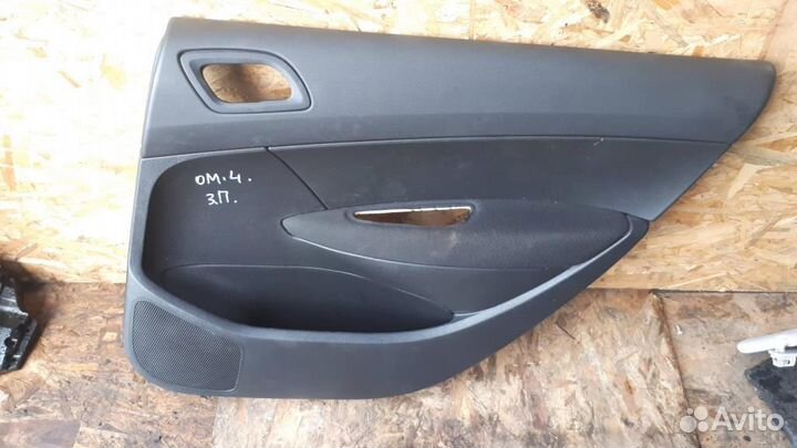 Обшивка двери задней правой Peugeot 308 2007