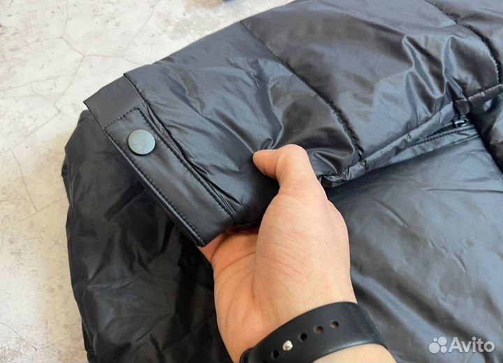 Легкие куртки Tommy Hilfinger спортивные