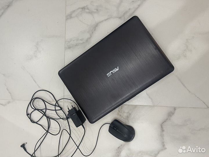 Ноутбук Asus
