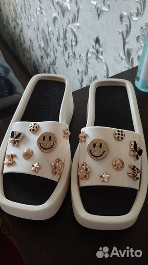 Шлепки женские 36