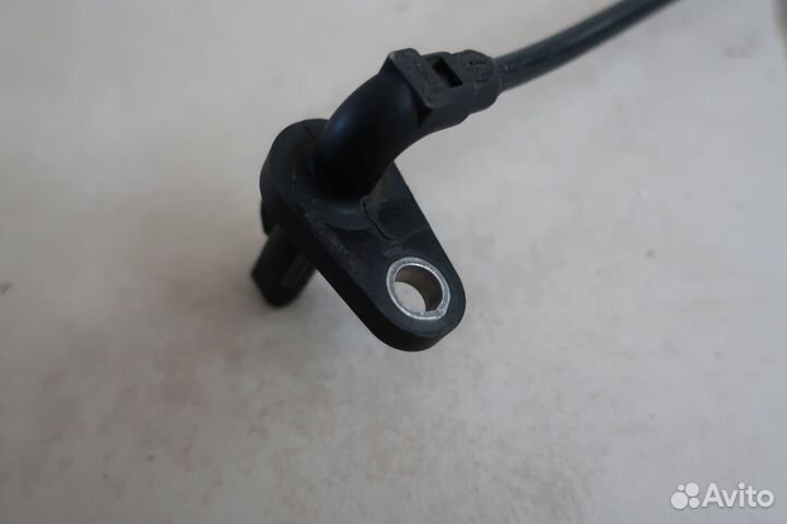 Датчик ABS задний левый 479000527R Almera G15