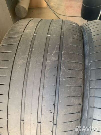 Pirelli P Zero 275/40 R21 и 315/35 R21
