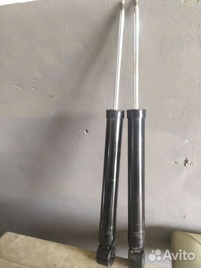 Амортизаторы веста задние