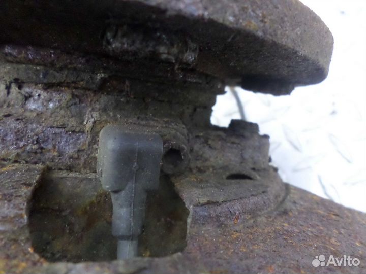 Кулак поворотный правый Cadillac Escalade GMT9