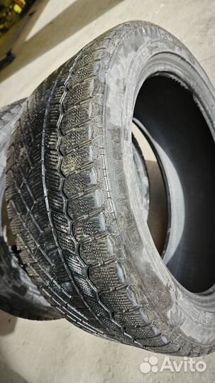 Gislaved Nord Frost 200 225/45 R17