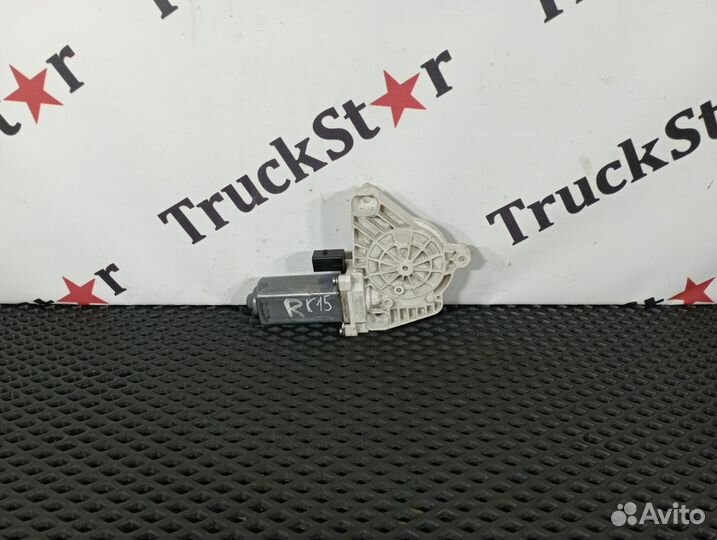 Моторчик стеклоподъемника правый 2017г. камаз 5490