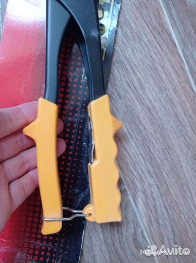 Заклепочник skrab