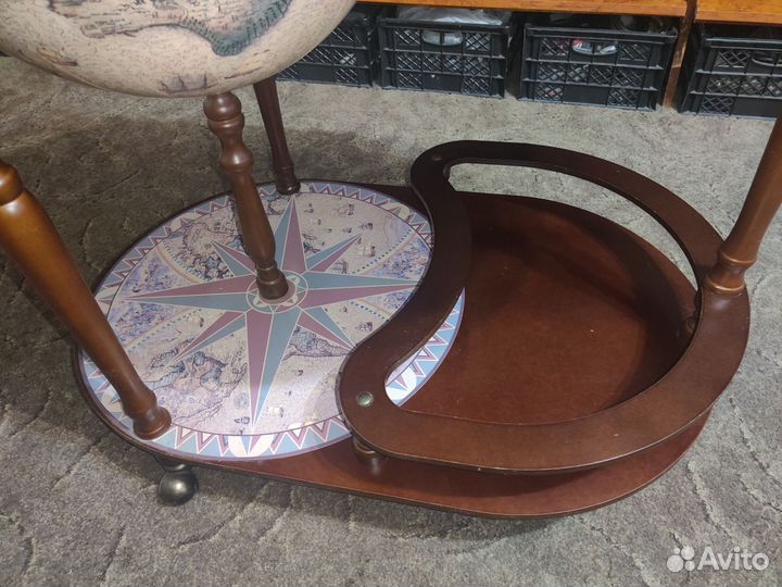 Глобус бар со столиком