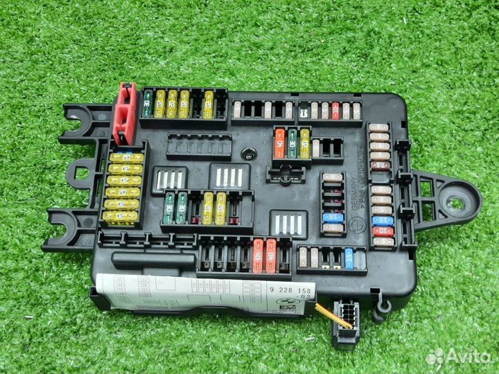 Блок предохранителей передний Bmw 3 Series F30