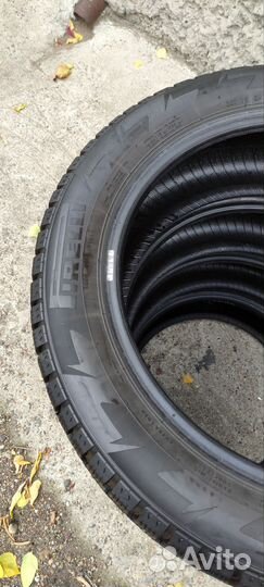 Pirelli Ice Zero 215/55 R18 99T