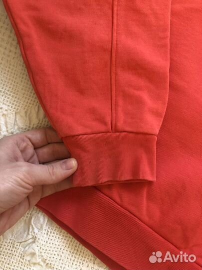 Свитшоты levis uniqlo