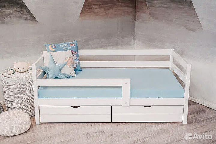 Кровать подростковая деревянная