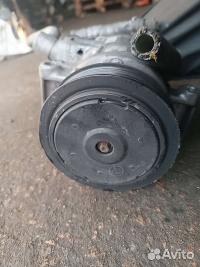 Компрессор кондиционера 1K0820859T 1.4 Passat B7 2