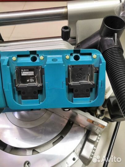 Торцовочная пила Makita DLS 111 ZU