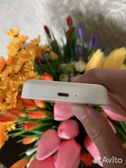 Magsafe battery pack