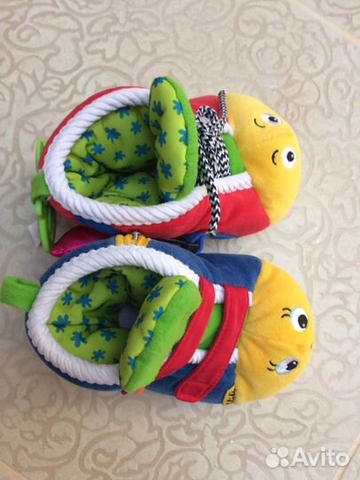 Развивающие ботинки для мелкой моторики