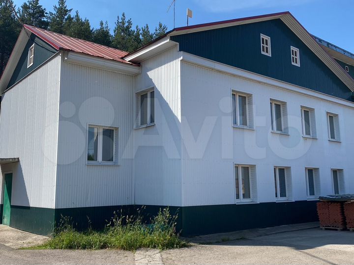 Здание, 1021 м²