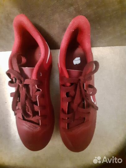 Бутцы футбольные с шипами