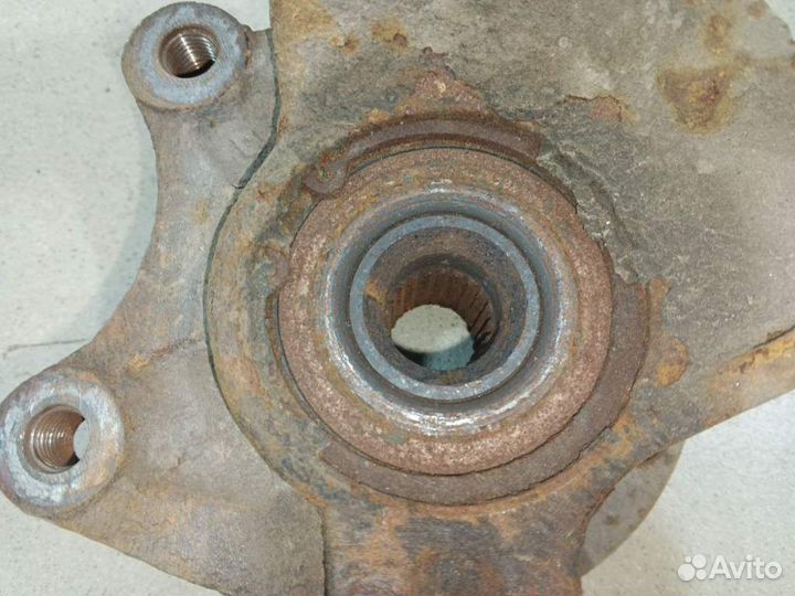 Кулак поворотный передний правый Peugeot 206 I (19