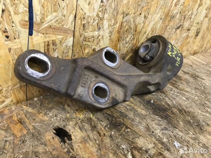 Кронштейн редуктора передний Land Rover Range