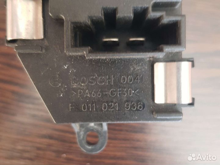 Резистор вентилятора отопителя Volkswagen Golf 6