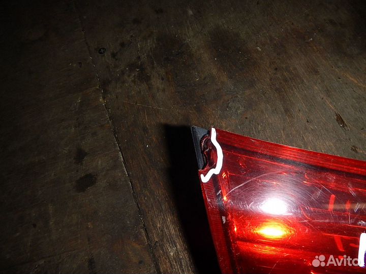 Фонарь задний внутренний левый, Mitsubishi (Митсуб