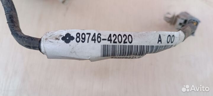 Проводка двери Toyota Rav4 2010 8974642020 ZSA30