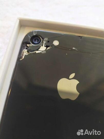 iPhone 8, 64 ГБ