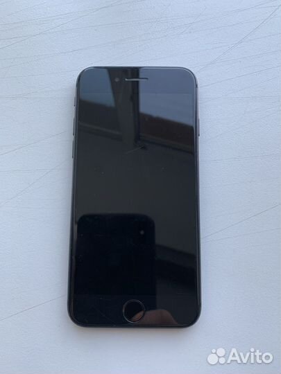 Телефон iPhone 8 64 gb black