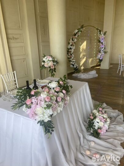 Декор зала на свадьбу. Президиум, оформление стола